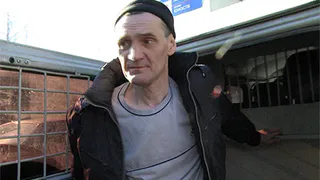 Жизнь или пенсия: нетрезвый житель Нижнекамска угрожал матери взорвать дом из-за денег на выпивку