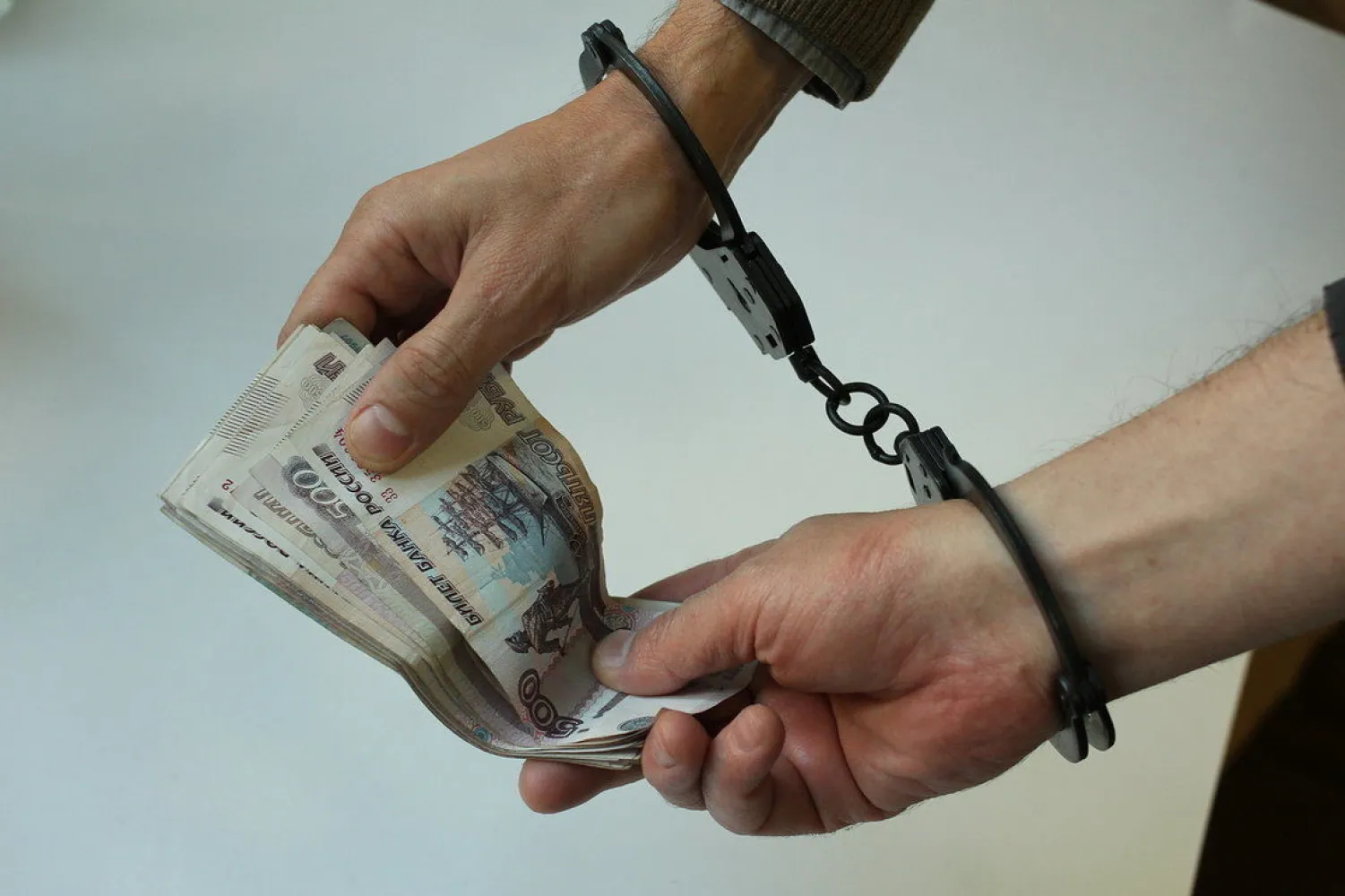 "Разложение власти" как отражение взяточничества и арестов