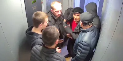 В Казани неизвестные устроили потасовку, подравшись в лифте жилого дома