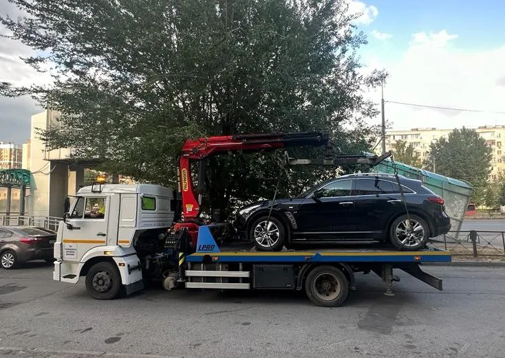 Житель Татарстана, забывший о своих налоговых обязательствах, лишился Infiniti QX70