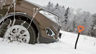 На трассе между Нижнекамском и Челнами спасли замерзающего человека