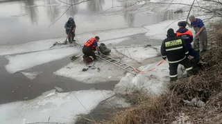 В Костромской области сотрудники МЧС России спасли со льдины 84-летнего рыбака