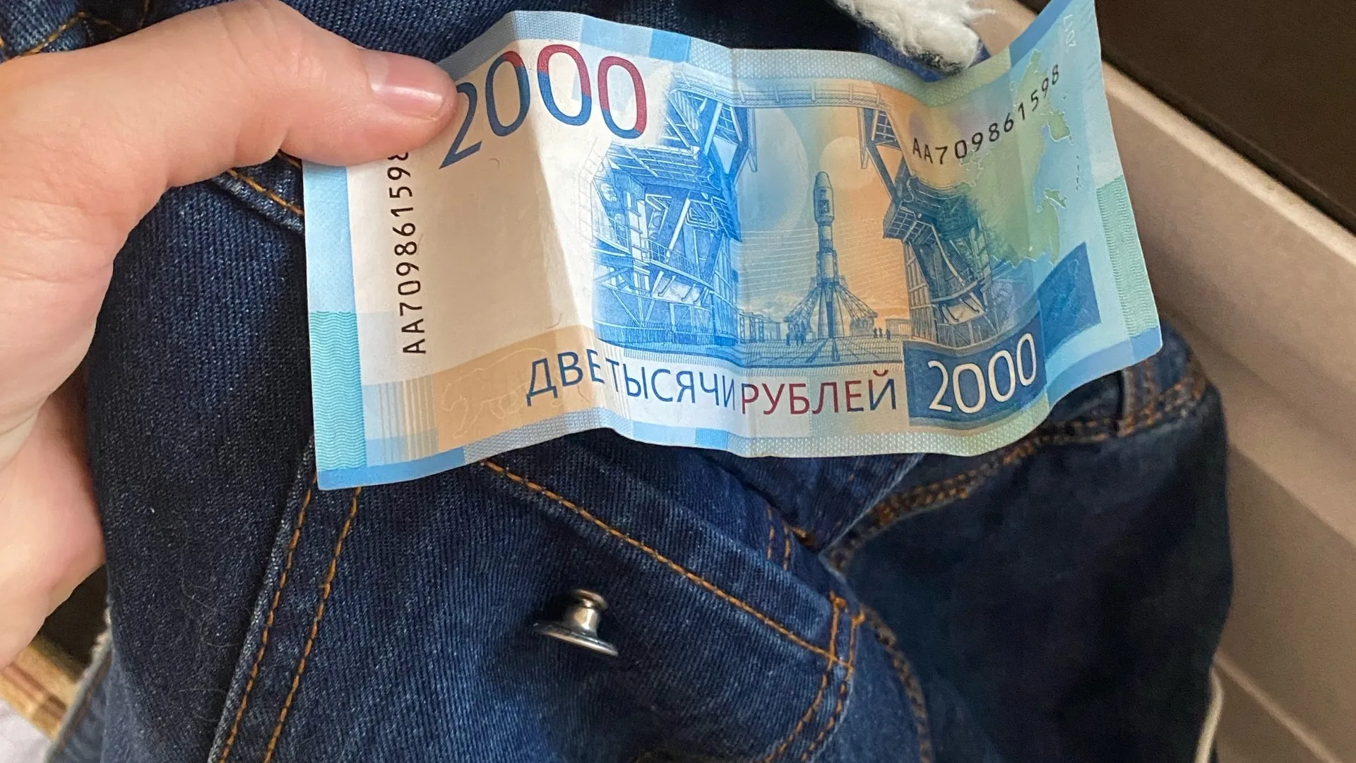 До марта лучше снять деньги с банковских вкладов - и вот почему: эксперты озвучили сразу несколько причин