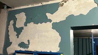 «Пусть сначала с состоянием подъездов ознакомятся в УК и займутся своими прямыми обязанностями, а потом анкетирование проводят!»