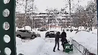 Челнинец избил 13-летнего мальчика за то, что тот играл возле его машины