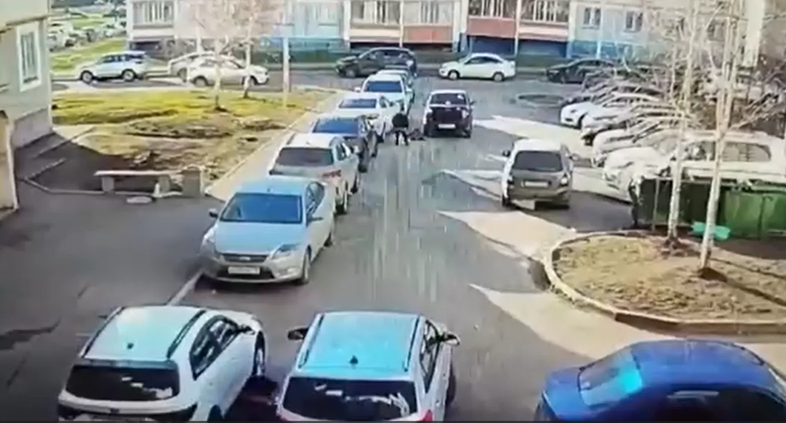 Во дворе на Мира сбили ребенка