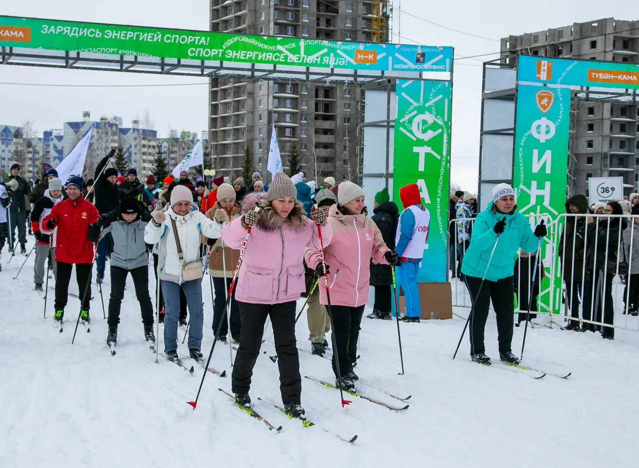 5 тысяч лыжников отметили 60-летие Нижнекамска массовым забегом