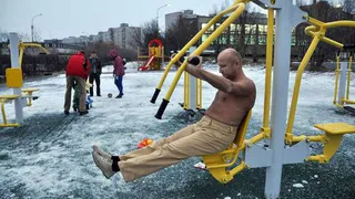 В Нижнекамске простаивают уличные тренажеры
