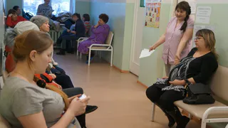 Проблемы из мира медицины: в городе число женщин детородного возраста снизилось с 72 до 58 тыс.