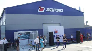 Знаменитый хоккеист Данис Зарипов начал выпускать клюшки