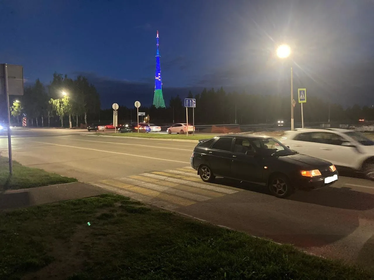 Молодая девушка была сбита на пешеходке в Нижнекамске