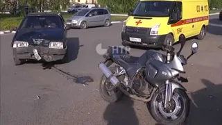 В Нижнекамске «девятка» подрезала мотоцикл