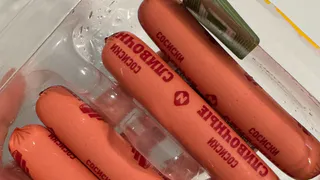 Для приготовления сосисок воду из крана больше не использую - нашла вариант лучше и полезнее. Берите на заметку 