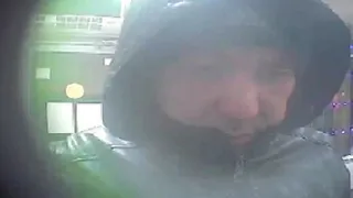 Разыскивается: полиция ищет нижнекамца похитившего свыше 14000 р. с чужой банковской карты