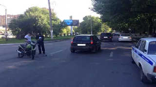 В ДТП пострадали водитель и пассажирка мопеда