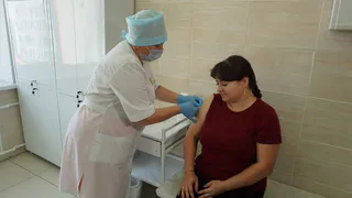 Нижнекамцы могут сделать прививку от гриппа в общественном центре микрорайона