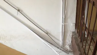 В Нижнекамске из подъездов крадут кабель