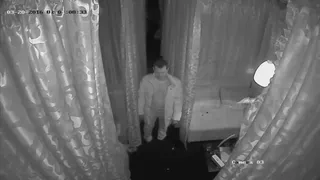В Нижнекамске из кальянной украли куртку