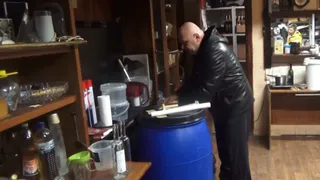 Нижнекамца задержали в Алексеевском районе при попытке приобрести паленый алкоголь
