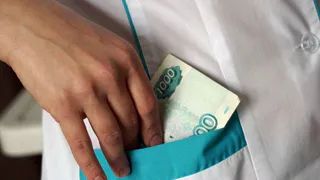 В Казани уролог брала деньги за бесплатные операции
