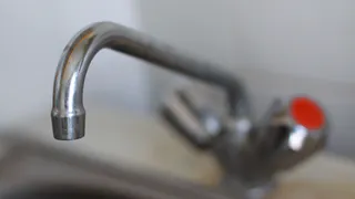 На улице Корабельной отключат горячую воду