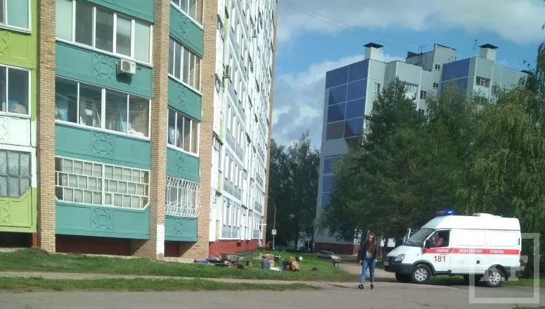 В Нижнекамске из окна выпала пенсионерка