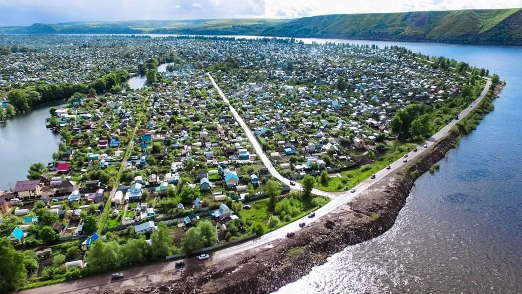 В Нижнекамске реконструируют дамбу
